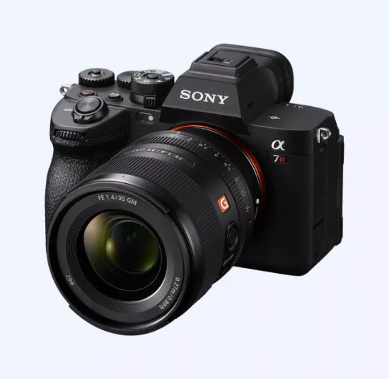 Picture of Sony Alpha a7R IV 61.0 MP Mirrorless Camera - Black & 35mm 1.4 GM Lens